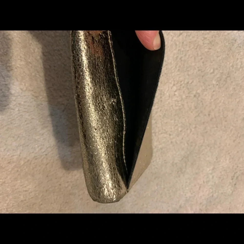 VICTORIA’S Secret shimmer phone wallet, golden - Picture 15 of 16